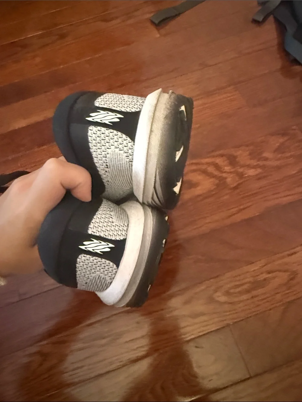 Brooks lightweight knit